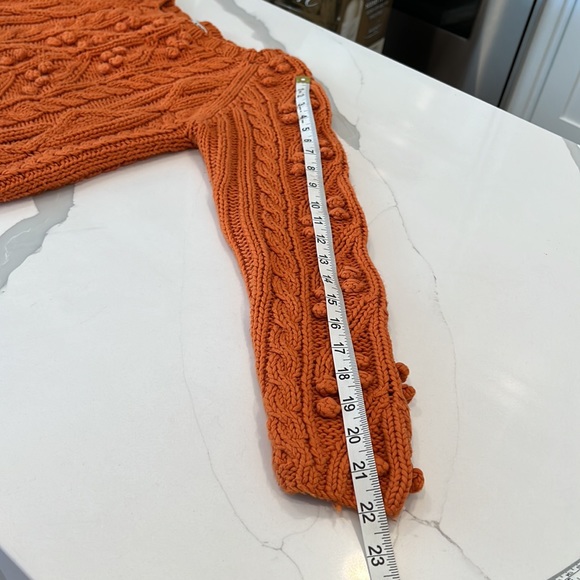 Pullover Burnt Orange Sweater Size M very short bodied 17”hits a few“ below boob - Picture 6 of 8